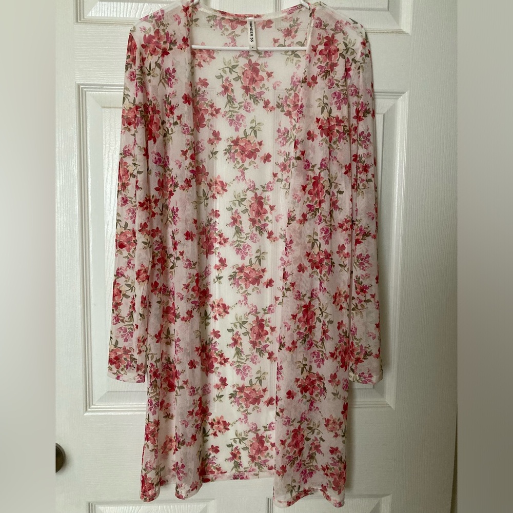 ✨ 5/$15 NWOT Sheer Floral Kimono/Cover-Up